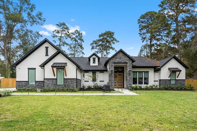 32810 Oak Creek Dr in Magnolia, TX - Building Photo - Building Photo