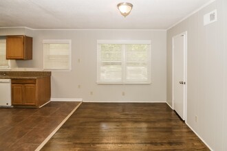 4570 E Dearing Rd in Memphis, TN - Building Photo - Building Photo