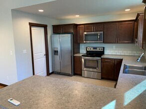 1286 S Halsey Dr in Coupeville, WA - Building Photo - Building Photo