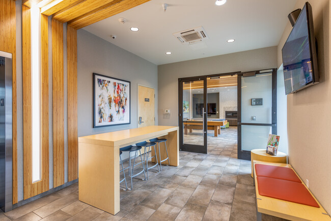 940 North in Spokane, WA - Building Photo - Interior Photo