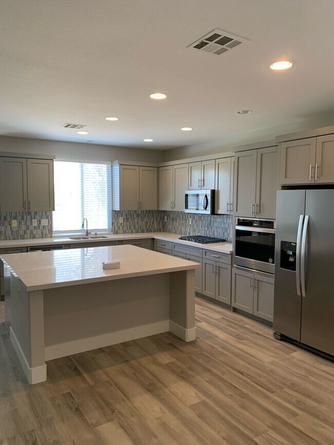 1533 Sabatini Dr in Henderson, NV - Building Photo - Building Photo