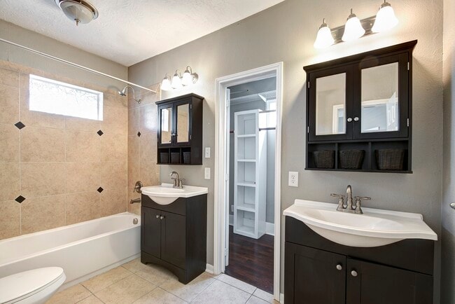 property at 1135 Woodland St