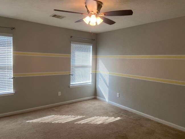 16219 Peach Bluff Ln