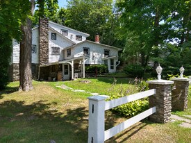 261 S Riverside Rd, Unit B in Highland, NY - Building Photo