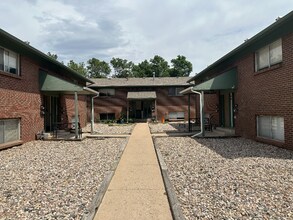 926 James Ct in Fort Collins, CO - Foto de edificio - Building Photo