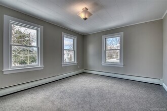 220 5th Ave in Greenport, NY - Building Photo - Building Photo