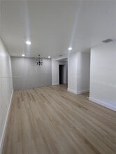 14321 Boggs Dr in Miami, FL - Building Photo - Building Photo