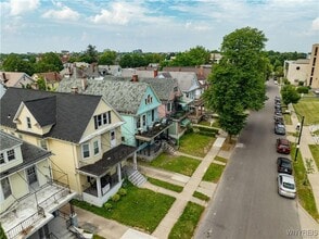 67 Hughes Ave in Buffalo, NY - Building Photo - Building Photo
