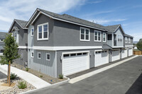 Roseview Townhomes in Carson City, NV - Foto de edificio - Building Photo