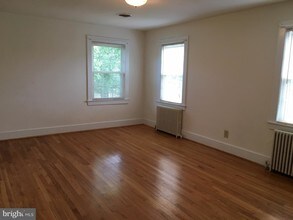 819 Weedon St-Unit -APT 2 in Fredericksburg, VA - Building Photo - Building Photo