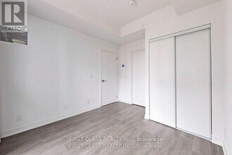 712-715 HOLMES Ave in North York, ON - Building Photo - Building Photo