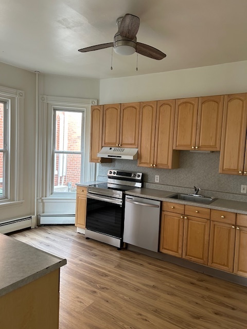 231 Washington Ave, Unit Apartment #1 in Phoenixville, PA - Building Photo - Building Photo