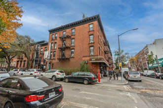 499 Henry St in Brooklyn, NY - Building Photo - Building Photo