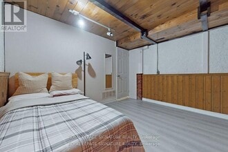 75 Glenstroke Dr in Toronto, ON - Building Photo - Building Photo