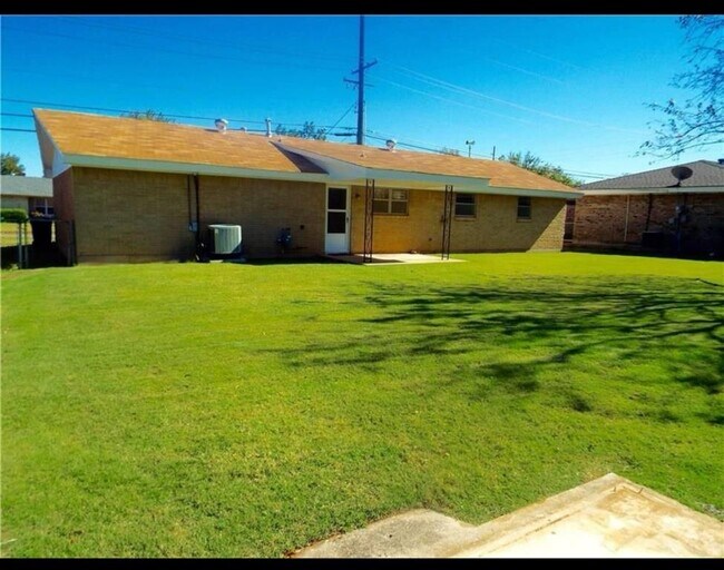 3613 Vickie Dr in Del City, OK - Building Photo - Building Photo