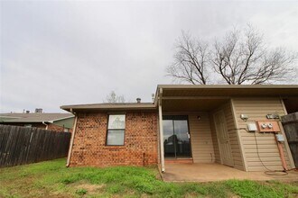 910 Aspen Ct in Noble, OK - Building Photo - Building Photo
