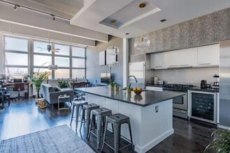 55 Berry St in Brooklyn, NY - Building Photo - Building Photo