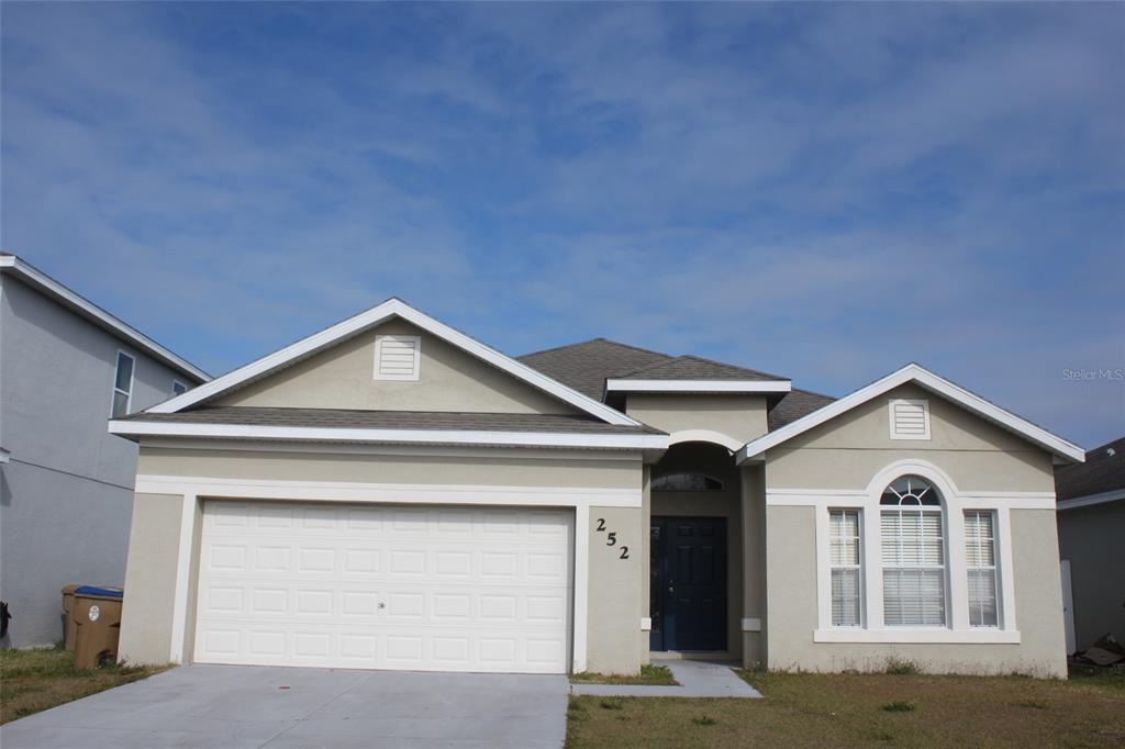 252 Magical Way in Kissimmee, FL - Building Photo