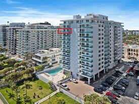 9511 Collins Ave in Surfside, FL - Building Photo