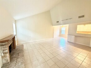 8915 Emnora Ln in Houston, TX - Building Photo - Building Photo