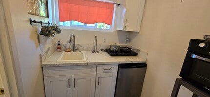 3629 State St, Unit Marbella in San Diego, CA - Building Photo - Building Photo