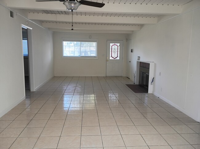 5605 Layton Dr in North Highlands, CA - Building Photo - Building Photo
