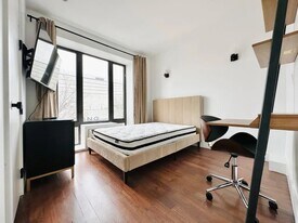 Furnished room/NOT APARTMENT, Unit 2F in Brooklyn, NY - Building Photo
