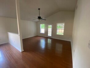 8617 Wilburn Cove in Navarre, FL - Building Photo - Building Photo