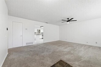 800 Howell Dr in Coppell, TX - Building Photo - Building Photo