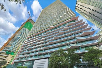 1300 S Miami Ave in Miami, FL - Building Photo - Building Photo