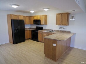 2414 S Woolery Mill Dr in Bloomington, IN - Building Photo - Building Photo