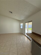 488 Chelsea Dr in Henderson, NV - Foto de edificio - Building Photo
