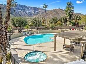 2857 N Los Felices Rd in Palm Springs, CA - Building Photo - Building Photo