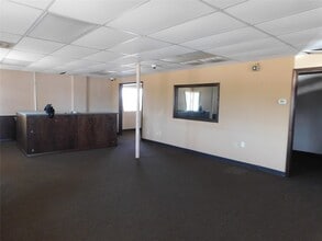 202 N Mechanic St in El Campo, TX - Building Photo - Building Photo