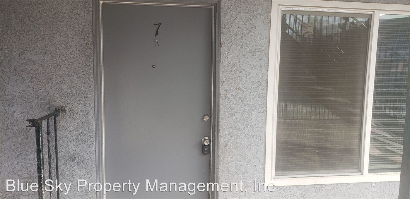 258 N G St in Porterville, CA - Building Photo