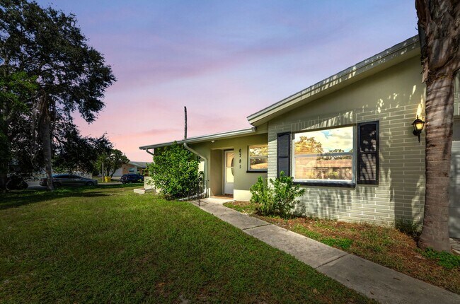 6781 297th Ave N in Clearwater, FL - Building Photo - Building Photo