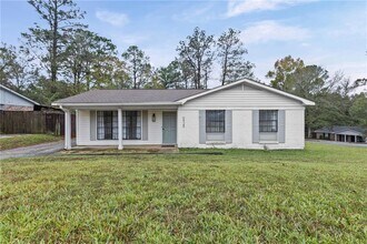 5925 Couton Dr in Mobile, AL - Building Photo - Building Photo