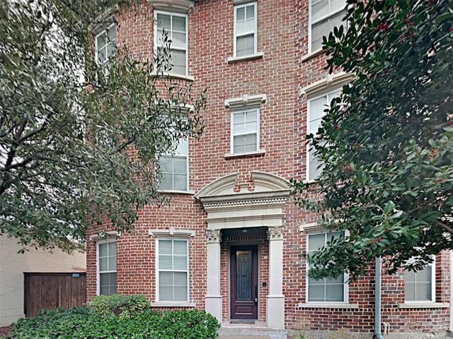 property at 3200 Ross Ave