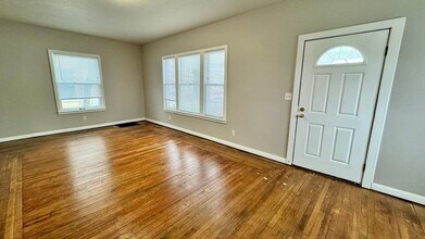 843 Prince St SE in Grand Rapids, MI - Foto de edificio - Building Photo