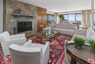 1120 El Medio Ave in Los Angeles, CA - Building Photo - Building Photo