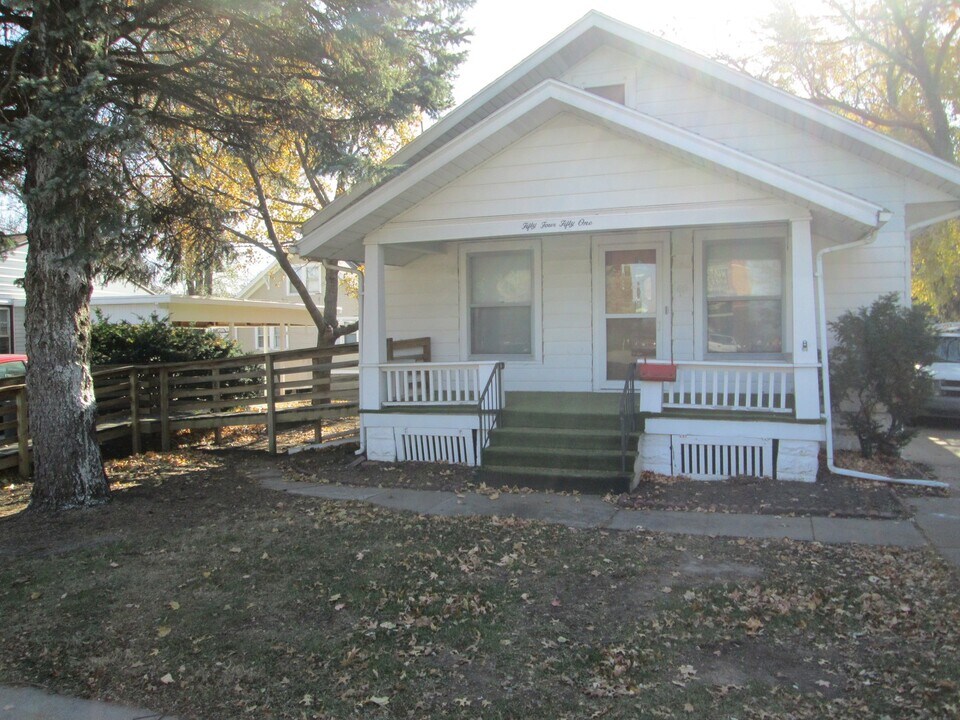 5451 Huntington Ave in Lincoln, NE - Building Photo