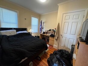 136 Summer St, Unit 2 in Watertown, MA - Building Photo - Building Photo