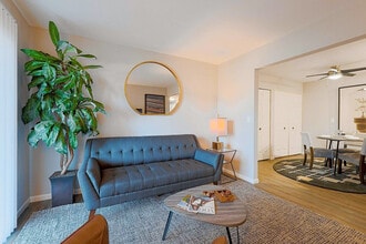 Windridge Village Apartments in Valparaiso, IN - Foto de edificio - Building Photo