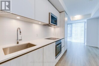 8 Widmer St in Toronto, ON - Building Photo - Building Photo