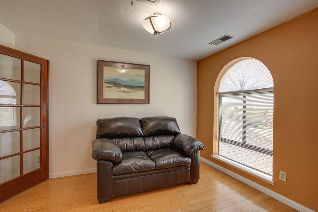 420 Phoenix Cir in Vallejo, CA - Building Photo