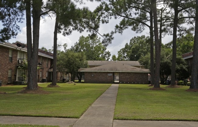Gonzales Gardens in Gonzales, LA - Foto de edificio - Building Photo