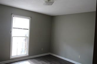 2324 Jim Stokes Ct in Albany, GA - Building Photo - Building Photo