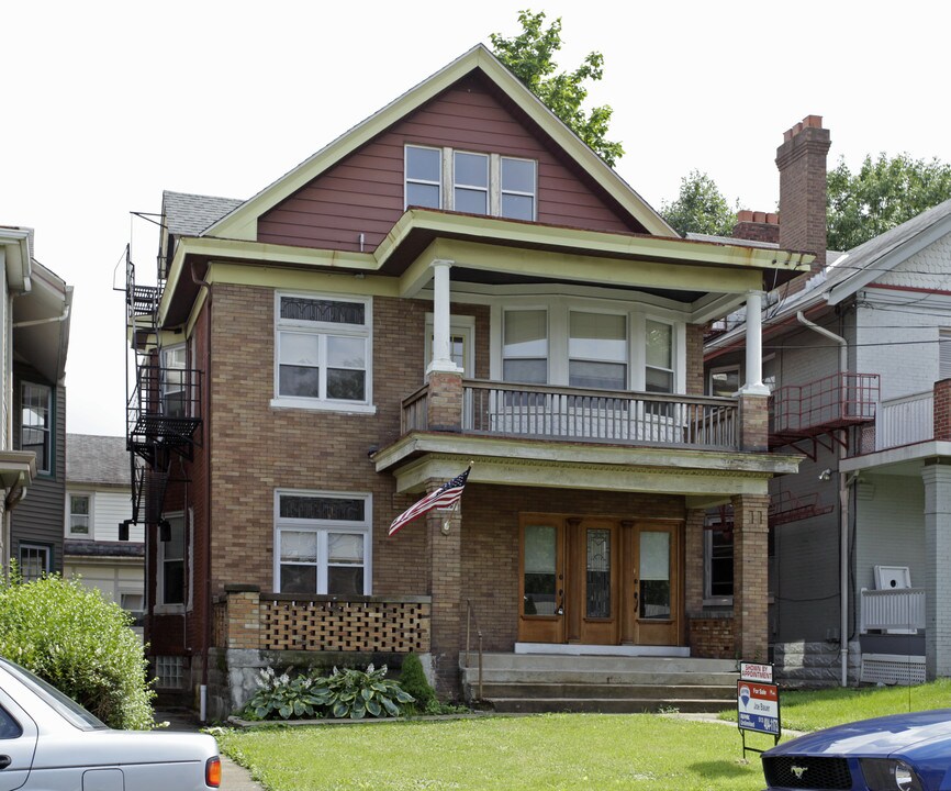 2239 Cleneay Ave in Norwood, OH - Foto de edificio