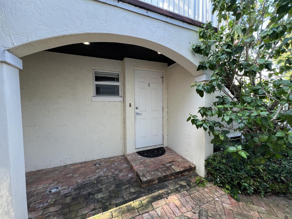 252 Oleander Ave in Palm Beach, FL - Foto de edificio