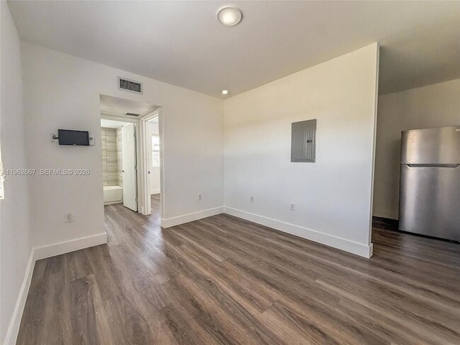 1710 NW 1st Ct, Unit 1 in Miami, FL - Building Photo - Building Photo